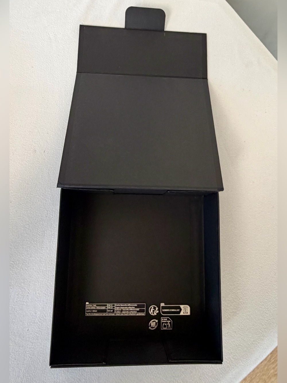 Gucci Set of Boxes, multiple sizes, Black, Green & Cream, GUC, - Picture 11 of 16